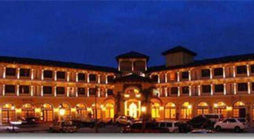 Planta Centro Bacolod Hotel & Residences Экстерьер фото